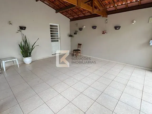 Casa com 250m² 3 quartos e 3 banheiros, à venda, no bairro Vila Maria Elena em Indaiatuba