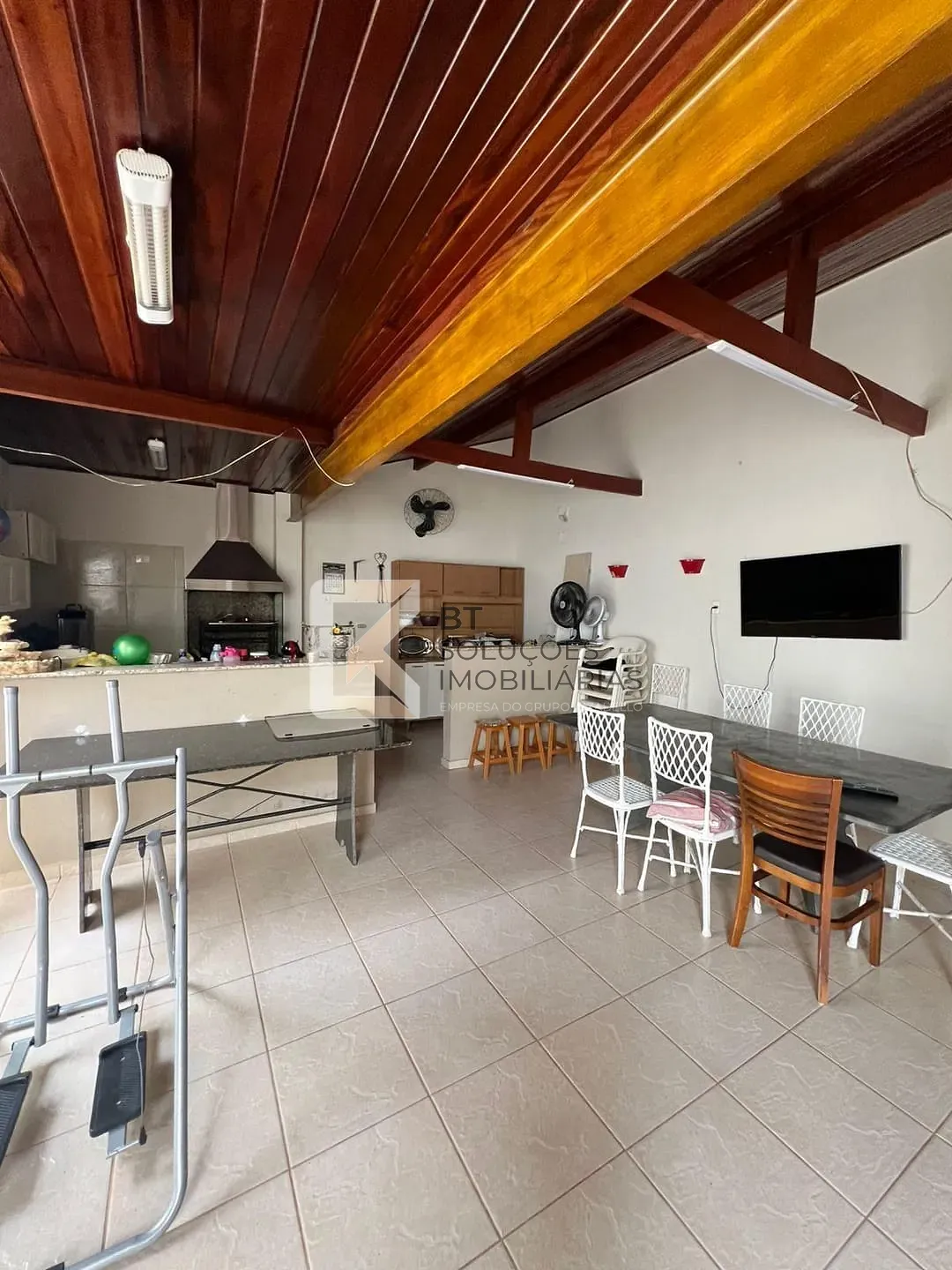 Casa, 3 quartos, 194 m² - Foto 1