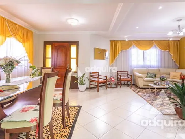 Sobrado com 481m² 3 quartos e 4 banheiros, à venda, no bairro Uvaranas em Ponta Grossa