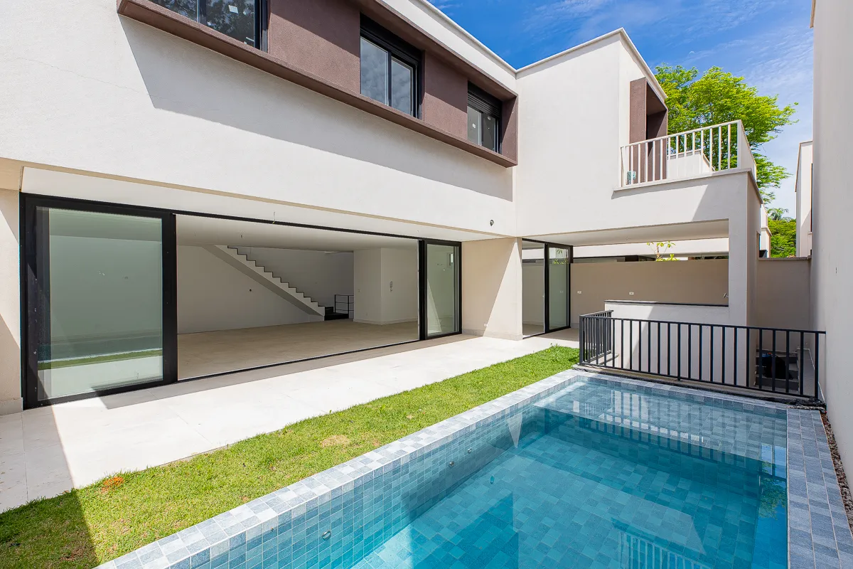 Casa no condomínio Garda para venda com 4 quartos, sendo 4 suítes, 390m²