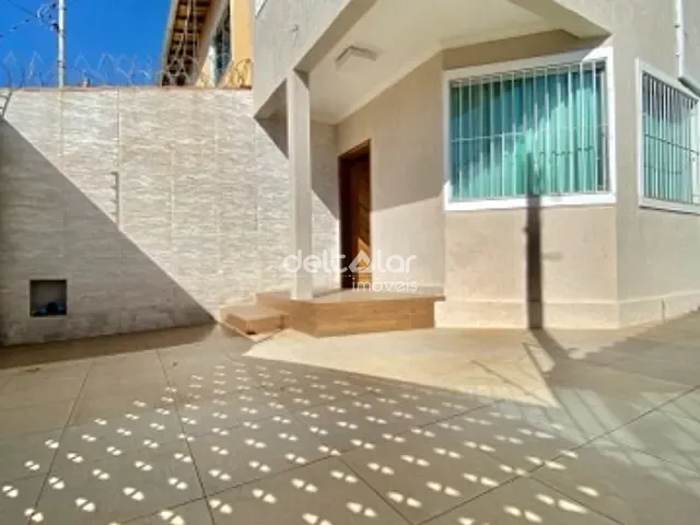 Casa com 118m² 2 quartos e 2 banheiros, à venda, no bairro Rio Branco em Belo Horizonte
