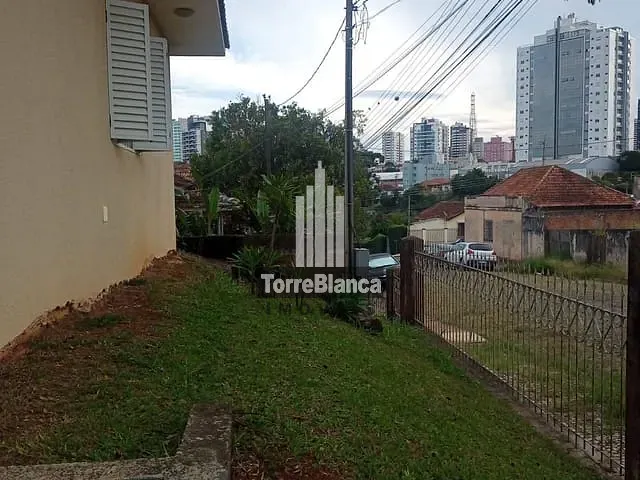 Casa 3 quartos e 2 banheiros, à venda, no bairro Uvaranas em Ponta Grossa