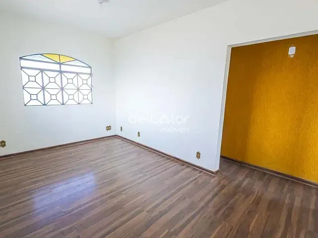 Casa com 80m² 2 quartos e 1 banheiro, para alugar, no bairro Providência em Belo Horizonte