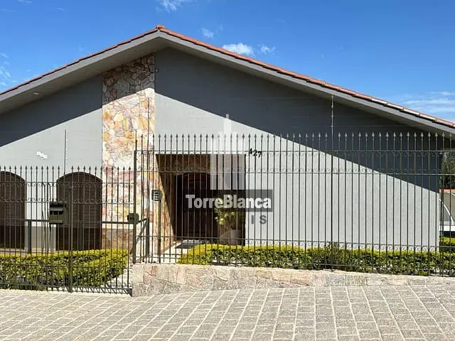 Casa 4 quartos e 4 banheiros, à venda, no bairro Nova Rússia em Ponta Grossa