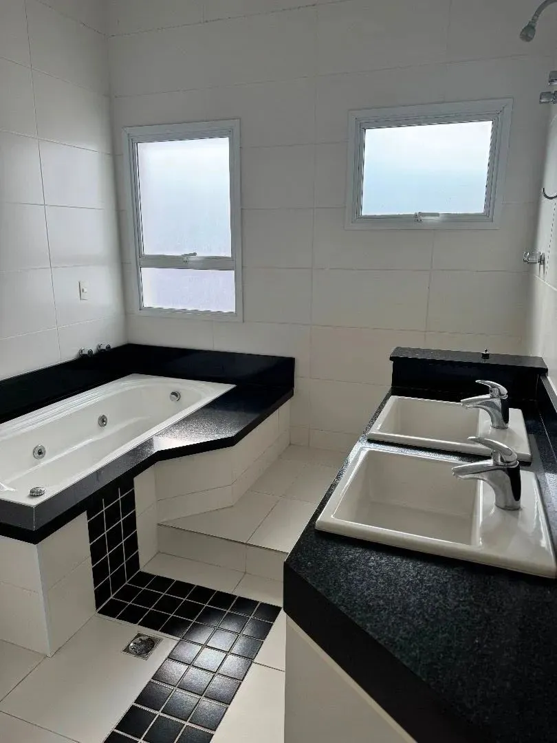Casa, 4 quartos, 240 m² - Foto 21