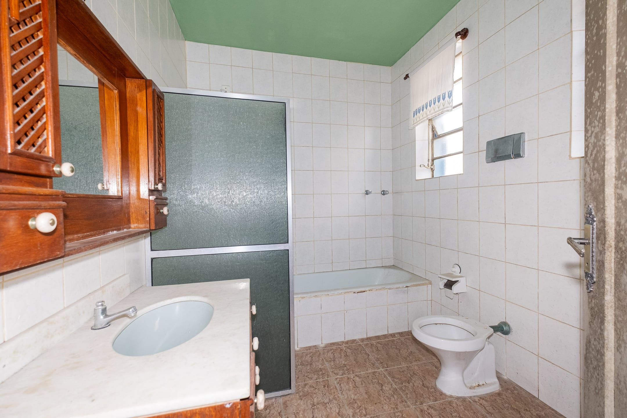 Casa à venda no centro de Pelotas - com 202 m², 3 quartos (sendo 1 suíte), peças amplas e ideal para uso residencial ou comercial. - 11