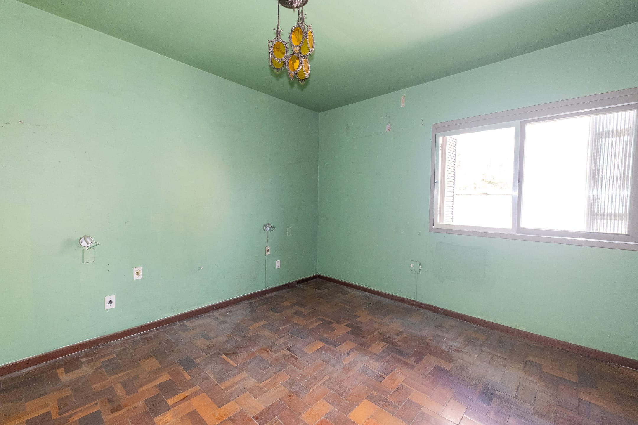 Casa à venda no centro de Pelotas - com 202 m², 3 quartos (sendo 1 suíte), peças amplas e ideal para uso residencial ou comercial. - 20