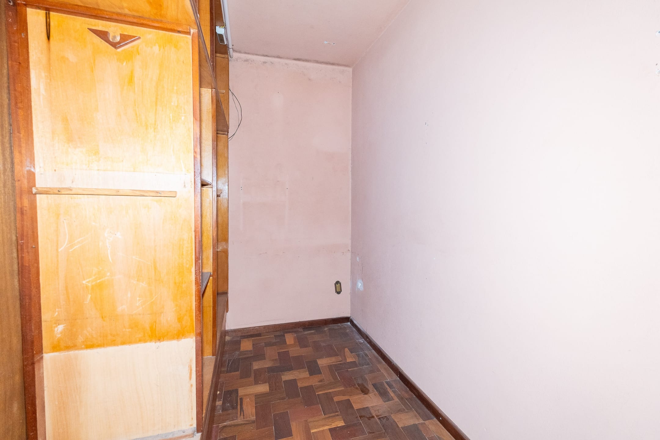 Casa à venda no centro de Pelotas - com 202 m², 3 quartos (sendo 1 suíte), peças amplas e ideal para uso residencial ou comercial. - 22