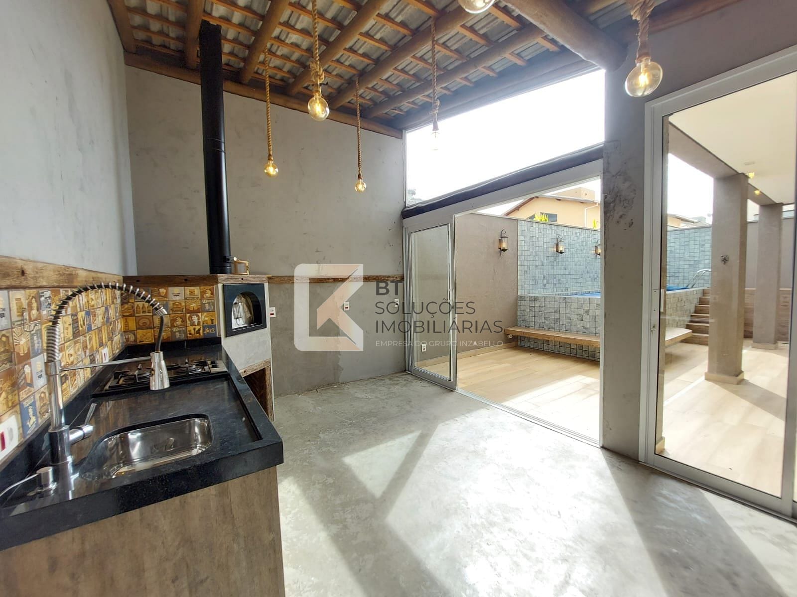 Casa, 4 quartos, 300 m² - Foto 35