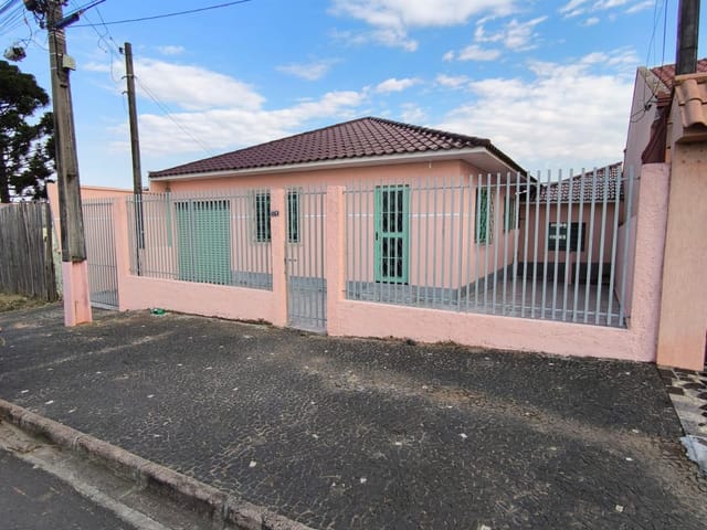 Locação - Casa  com Edícula, 2 quartos, Área externa,  70m², Ronda - Ponta Grossa/PR