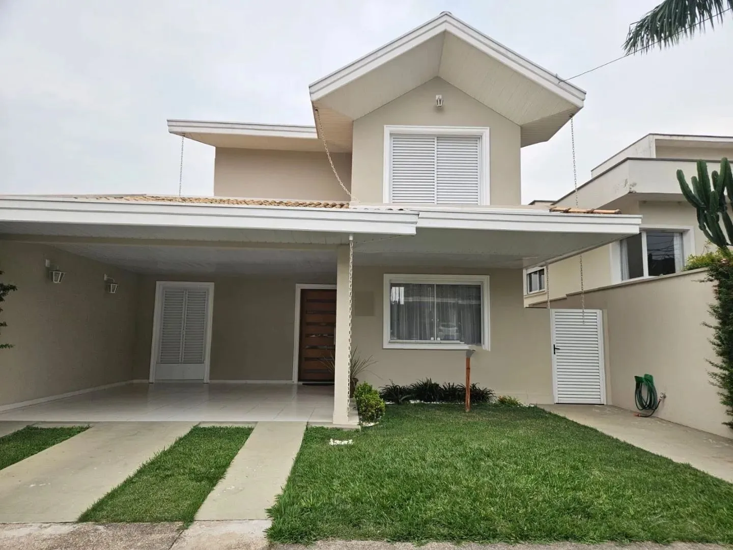 Casa, 3 quartos, 252 m² - Foto 1