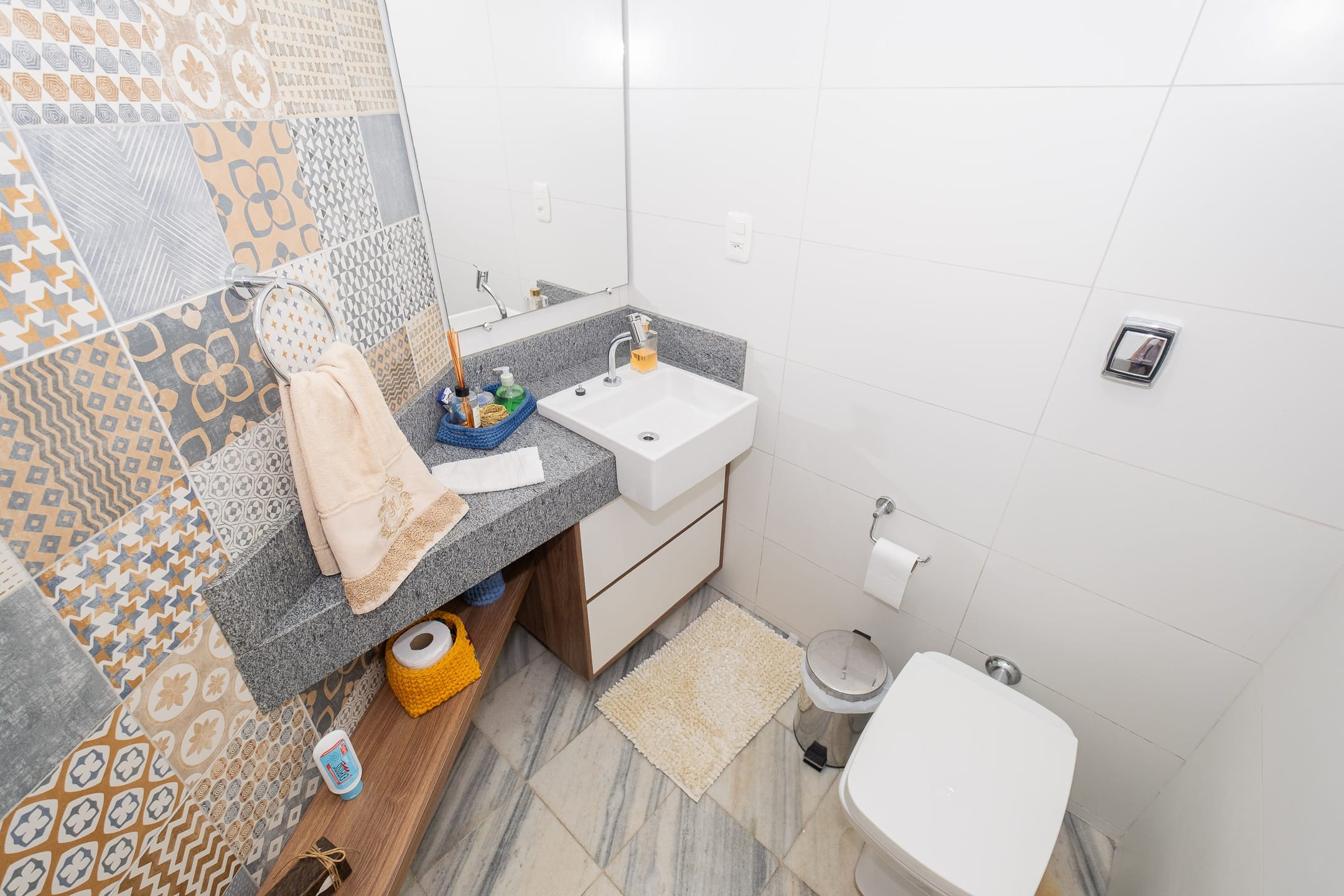 Casa à venda no Areal, Pelotas - com 310 m², 4 quartos (sendo 1 suíte), móveis planejados, lareira e amplo espaço gourmet com churrasqueira e piscina. - 10