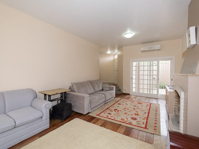 Casa com 350m² 4 quartos e 2 banheiros, à venda, no bairro Areal em Pelotas
