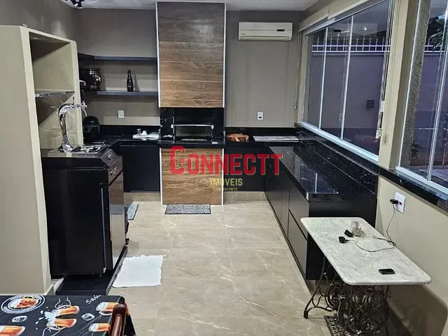 Casa com 420m² 3 quartos e 5 banheiros, à venda ou para alugar, no bairro Parque Industrial Lagoinha em Ribeirão Preto