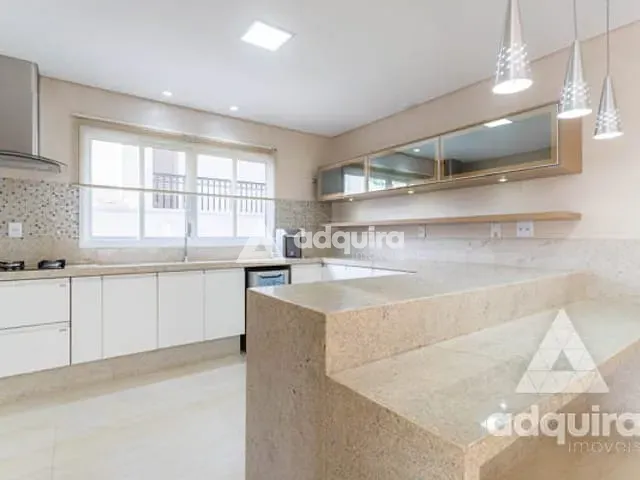 Casa com 403m² 4 quartos e 6 banheiros, à venda, no bairro Estrela em Ponta Grossa
