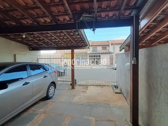 Casa com 163m² 3 quartos e 2 banheiros, à venda, no bairro Cambezinho em Londrina