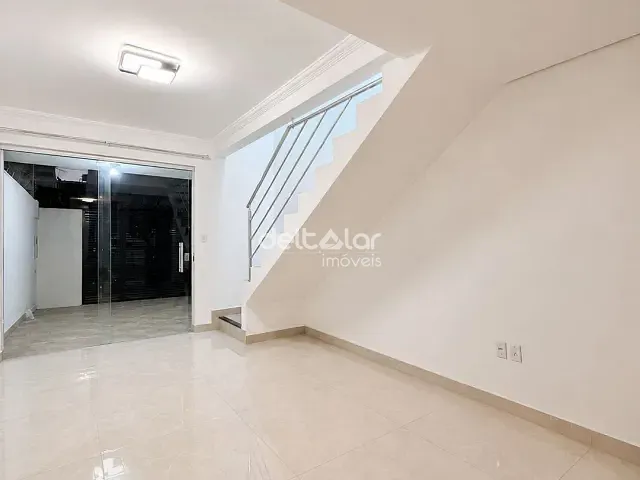 Casa com 90m² 2 quartos e 3 banheiros, para alugar, no bairro Piratininga (Venda Nova) em Belo Horizonte