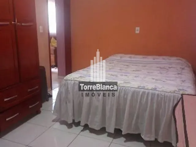 Casa com 462m², à venda, no bairro Uvaranas em Ponta Grossa