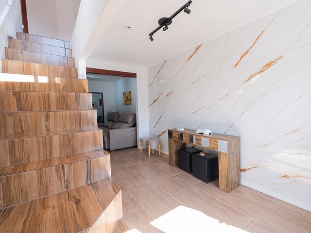 Casa com 360m² 4 quartos e 4 banheiros, à venda, no bairro Areal em Pelotas