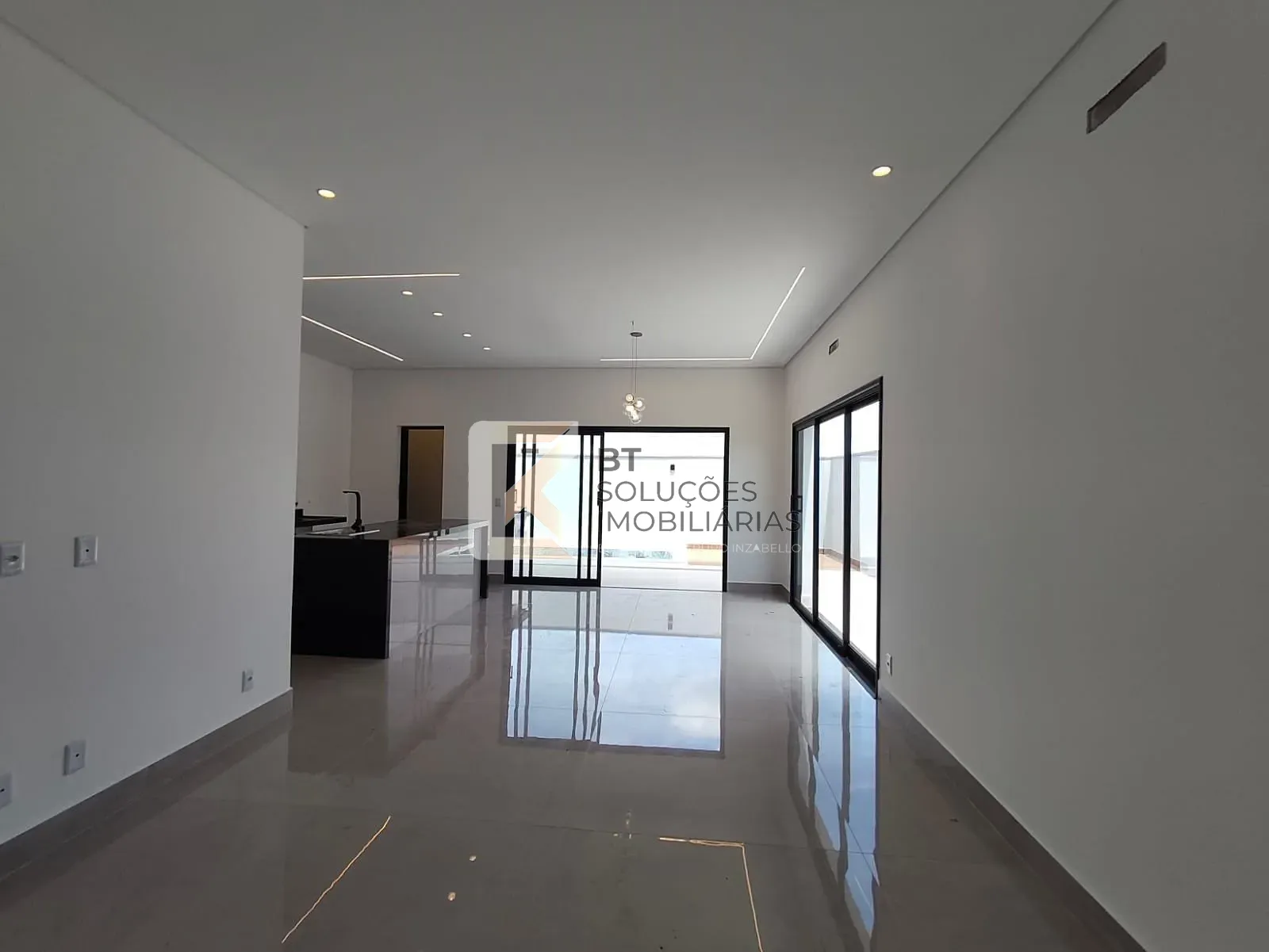 Casa, 3 quartos, 243 m² - Foto 8