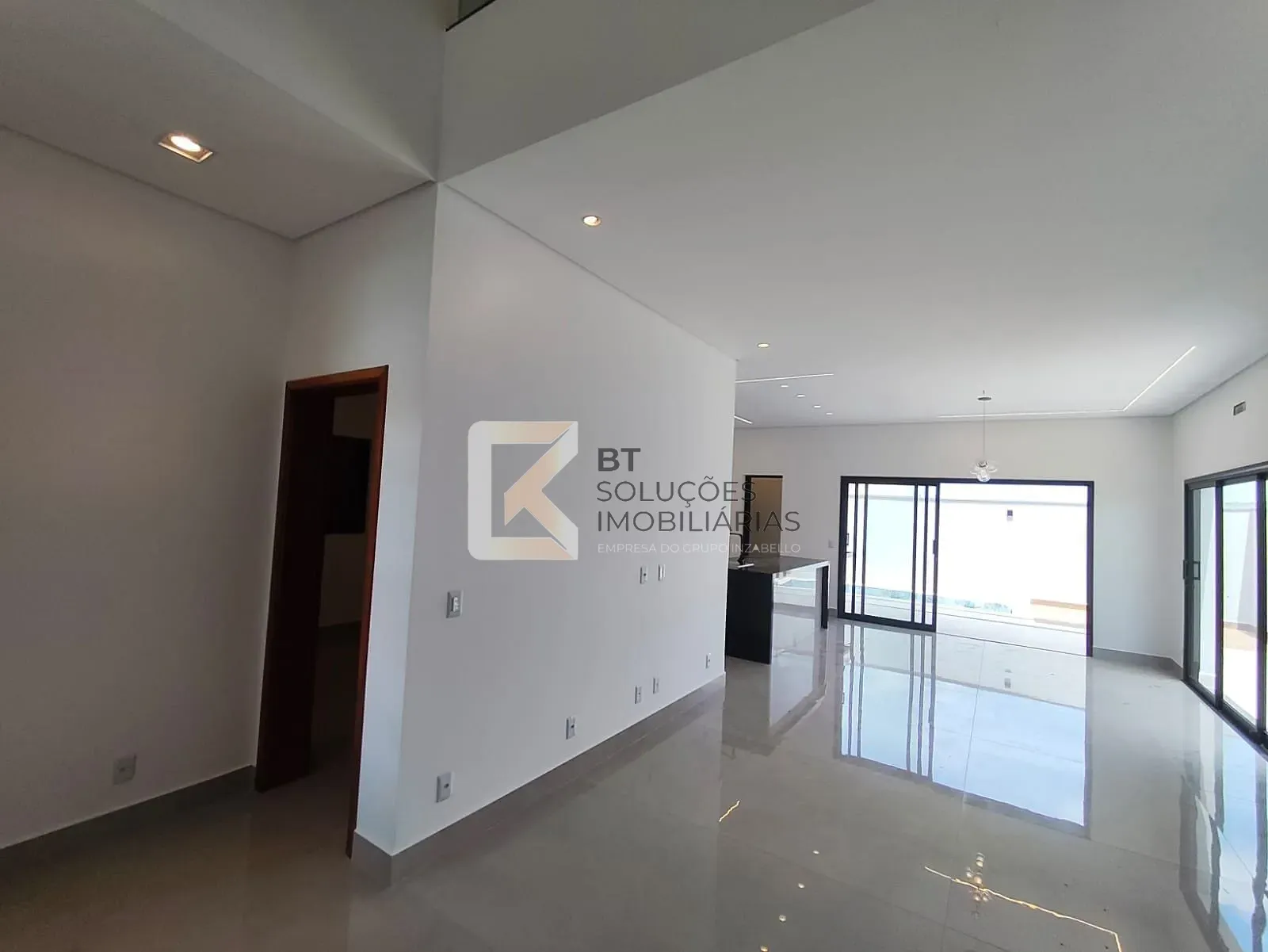 Casa, 3 quartos, 243 m² - Foto 6