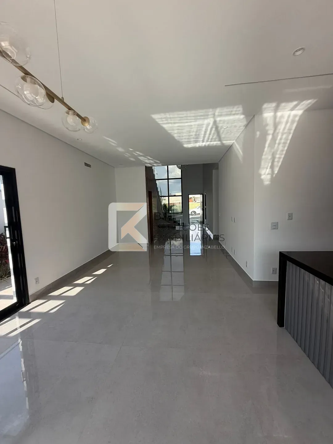 Casa, 4 quartos, 243 m² - Foto 2