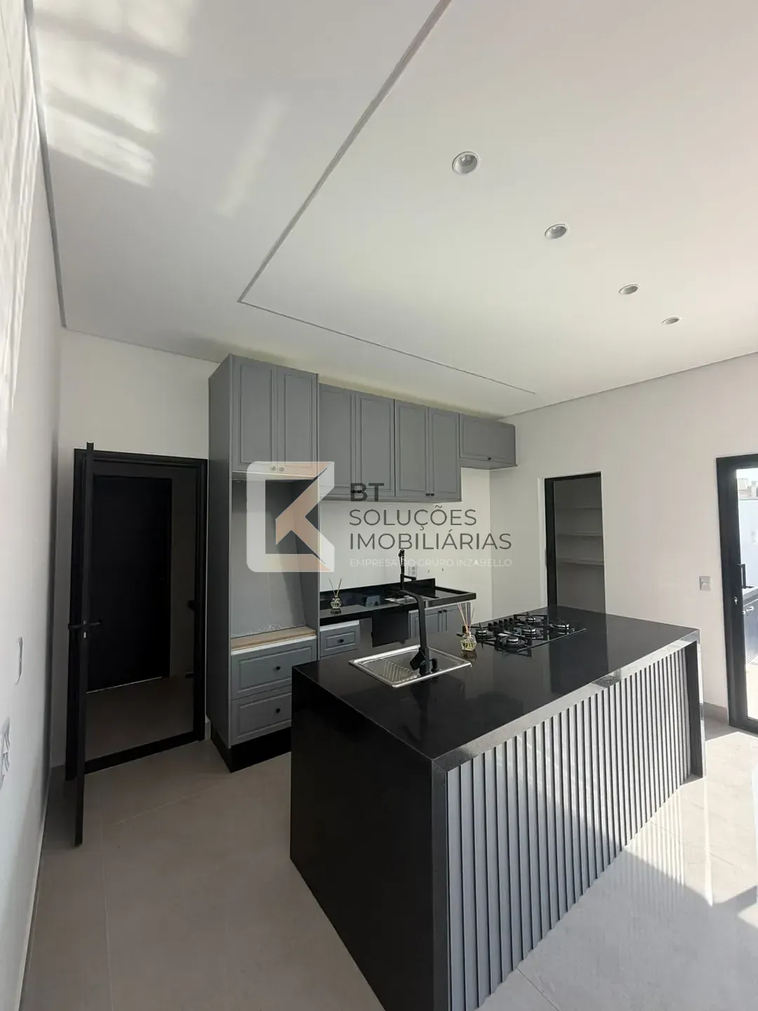 Casa, 4 quartos, 243 m² - Foto 4