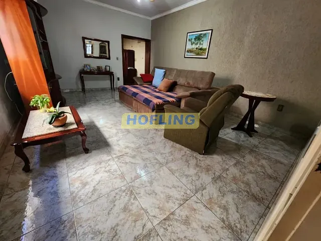 Casa com 195m² 3 quartos e 2 banheiros, à venda, no bairro Centro em Rio Claro