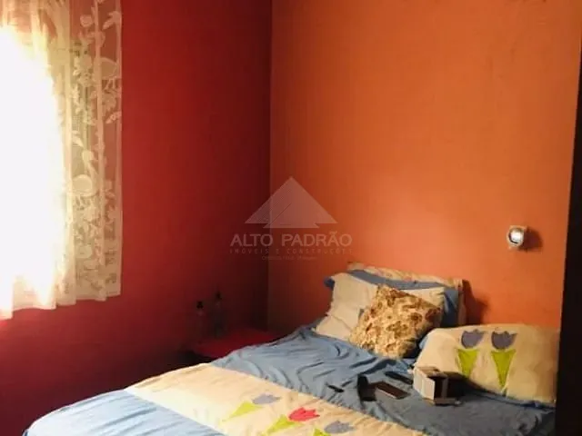 Casa com 250m² 2 quartos e 1 banheiro, à venda, no bairro Vila Assis Brasil em Mauá