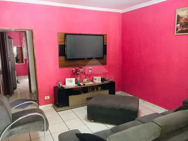 Casa com 250m² 2 quartos e 1 banheiro, à venda, no bairro Vila Assis Brasil em Mauá