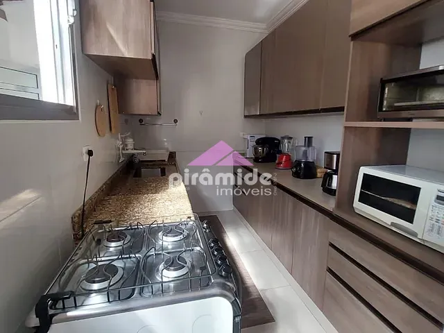 Casa com 250m² 3 quartos e 2 banheiros, à venda, no bairro Jardim das Indústrias em São José dos Campos