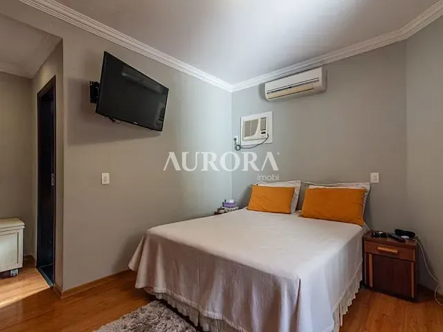 Casa com 300m² 3 quartos e 2 banheiros, à venda, no bairro Condomínio Vale do Arvoredo em Londrina