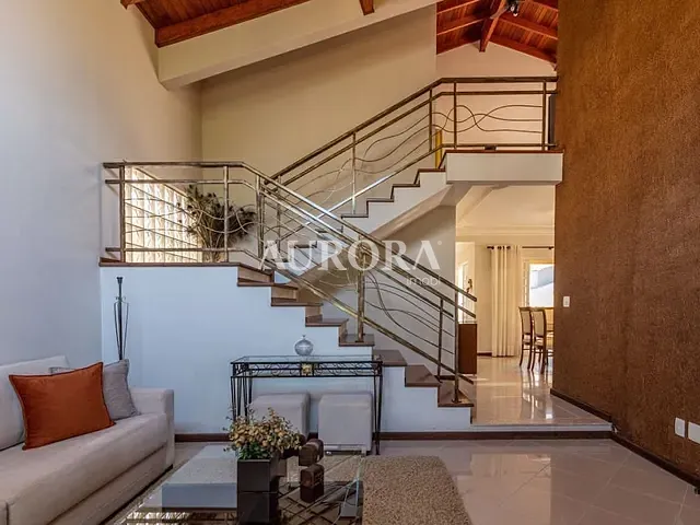 Casa com 300m² 3 quartos e 2 banheiros, à venda, no bairro Condomínio Vale do Arvoredo em Londrina