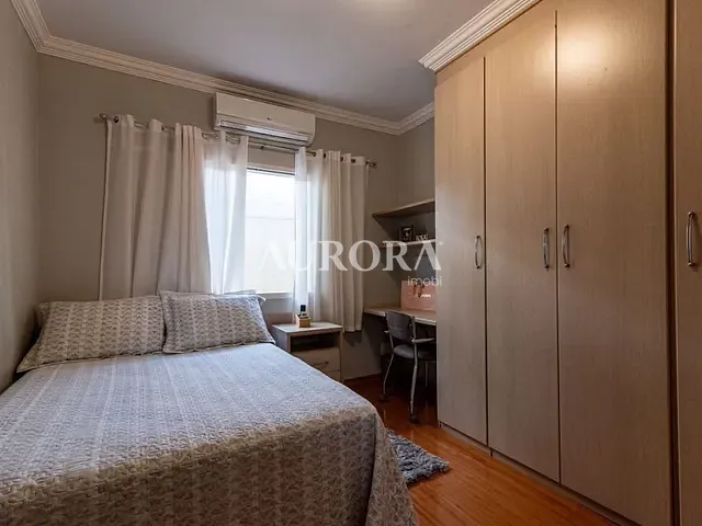 Casa com 300m² 3 quartos e 2 banheiros, à venda, no bairro Condomínio Vale do Arvoredo em Londrina