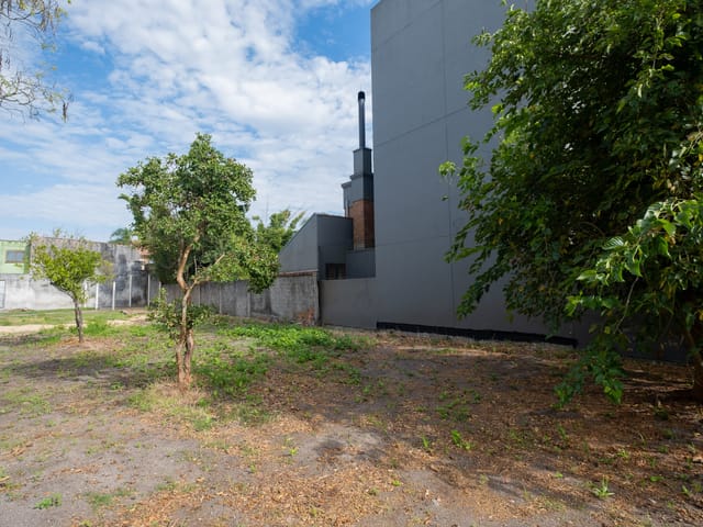 Casa com 1000m² 2 quartos e 2 banheiros, à venda, no bairro Laranjal em Pelotas
