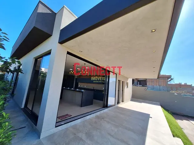 Casa com 700m² 4 quartos e 5 banheiros, à venda, no bairro Vila do Golf em Ribeirão Preto