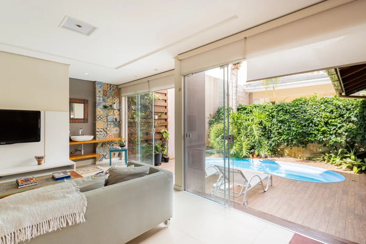 Casa no condomínio Jardim Baia Norte para venda com 4 quartos, sendo 4 suítes, 345m²