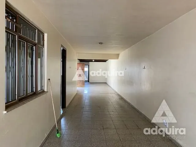 Casa com 438m² 4 quartos e 3 banheiros, à venda, no bairro Colônia Dona Luíza em Ponta Grossa
