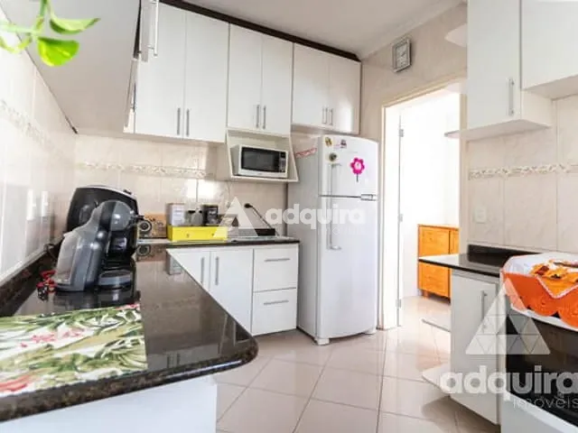 Sobrado com 212m² 3 quartos e 4 banheiros, à venda, no bairro Estrela em Ponta Grossa