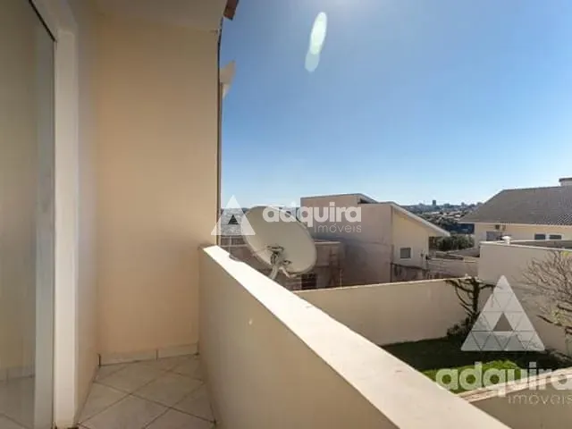 Sobrado com 212m² 3 quartos e 4 banheiros, à venda, no bairro Estrela em Ponta Grossa