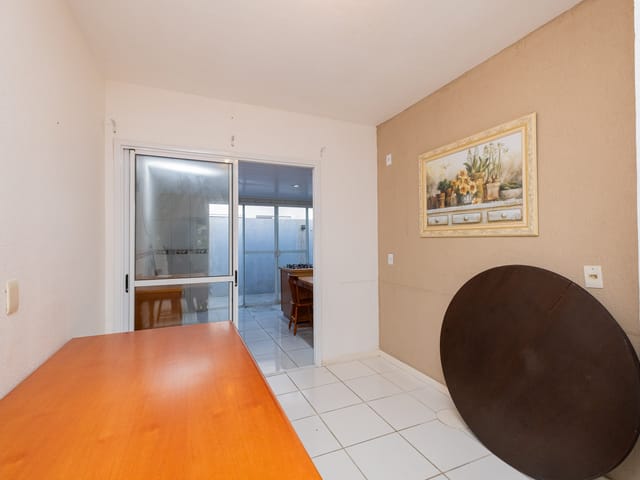 Casa 2 quartos e 2 banheiros, à venda ou para alugar, no bairro Três Vendas em Pelotas