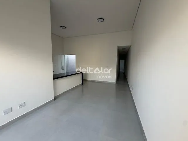 Casa com 124m² 3 quartos e 2 banheiros, à venda, no bairro Santa Mônica em Belo Horizonte