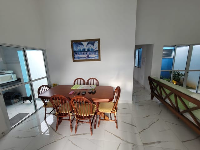 Casa 3 quartos e 2 banheiros, à venda, no bairro Res. Santa Clara em Pindamonhangaba