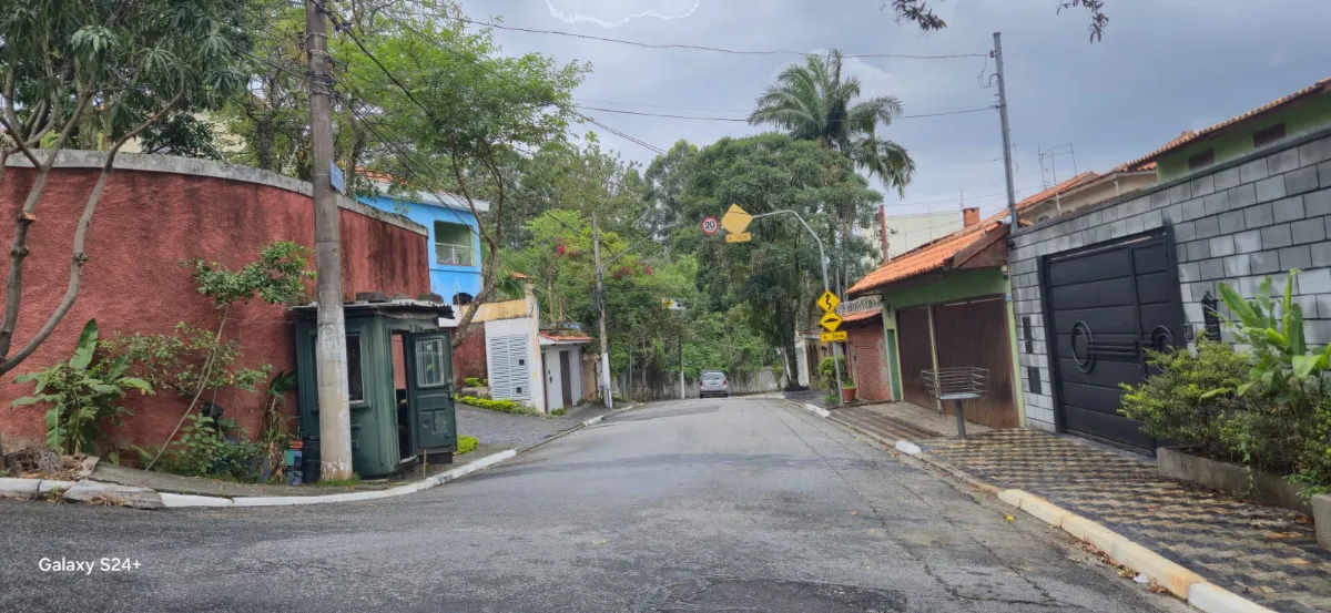 Casa para venda em Jardim Virginia Bianca com 4 quartos, sendo 4 suítes, 297m²
