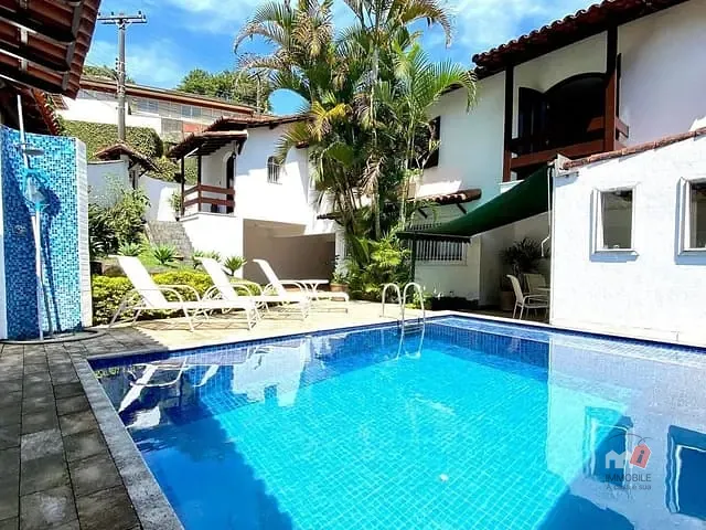 Casa com 330m² 4 quartos e 1 banheiro, à venda, no bairro Bingen em Petrópolis