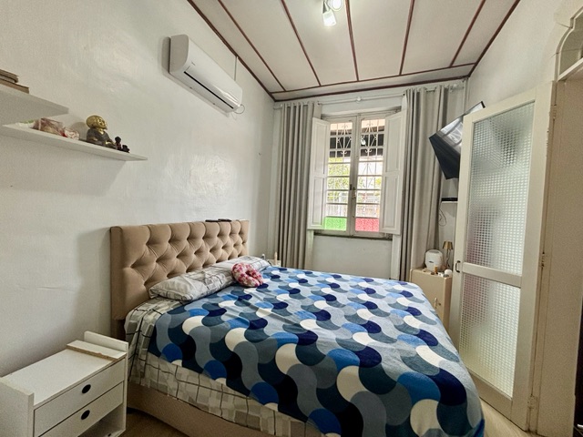 Casa 2 quartos e 2 banheiros, à venda, no bairro Centro em Pelotas