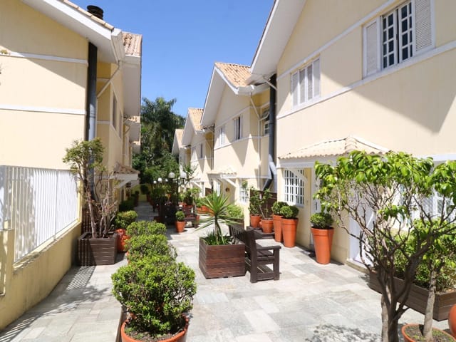 Foto do Casa - Casa no condomínio Villagio Flamingo I para venda com 3 quartos, sendo 1 suíte, 157m² | Lares e Andares Imóveis