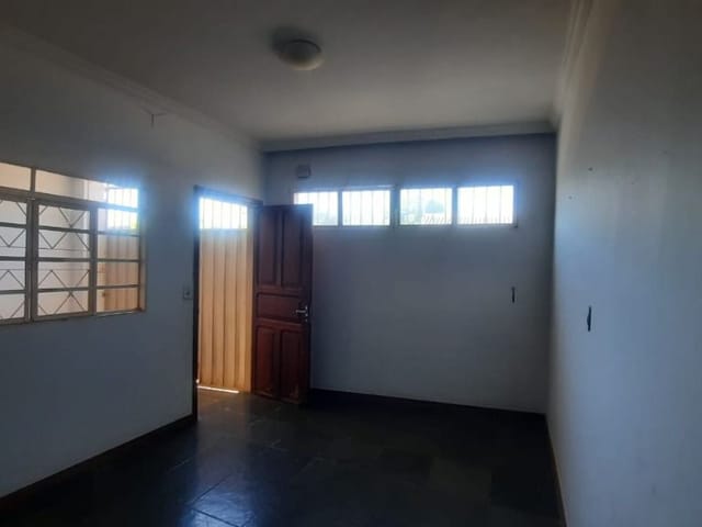 Foto do Casa - Casa com 2 dormitórios para alugar, 113 m² por R$ 1.227,93/mês - Tutunas - Uberaba/MG | ZUCATO IMOBILIARIA LTDA