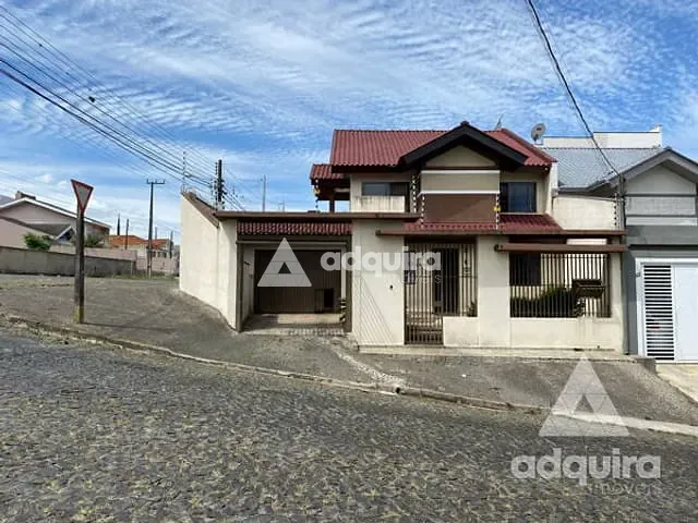 Sobrado com 181m² 4 quartos e 4 banheiros, à venda, no bairro Jardim Carvalho em Ponta Grossa