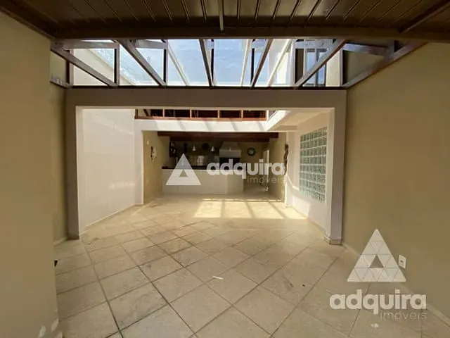 Sobrado com 181m² 4 quartos e 4 banheiros, à venda, no bairro Jardim Carvalho em Ponta Grossa